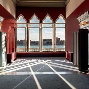 Il Palazzo Experimental Отель