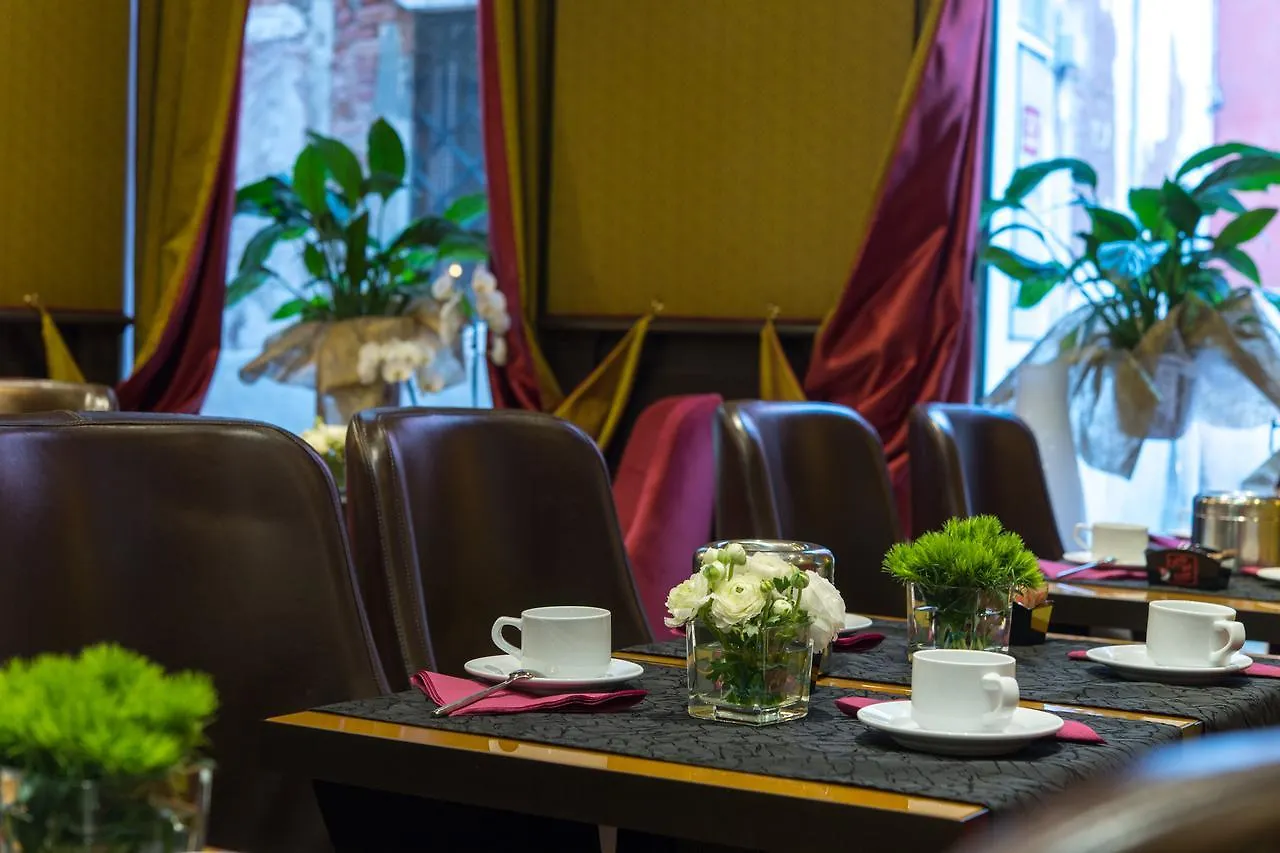Hotel Campiello Venice 3*,